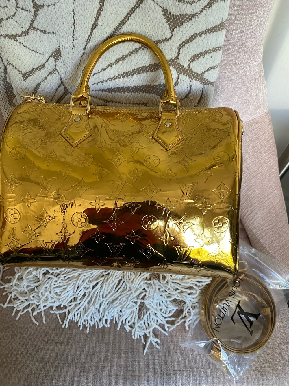SHOULDER BAG - Picture 12 of 12